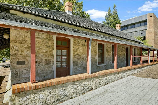 Koombana financial old post office