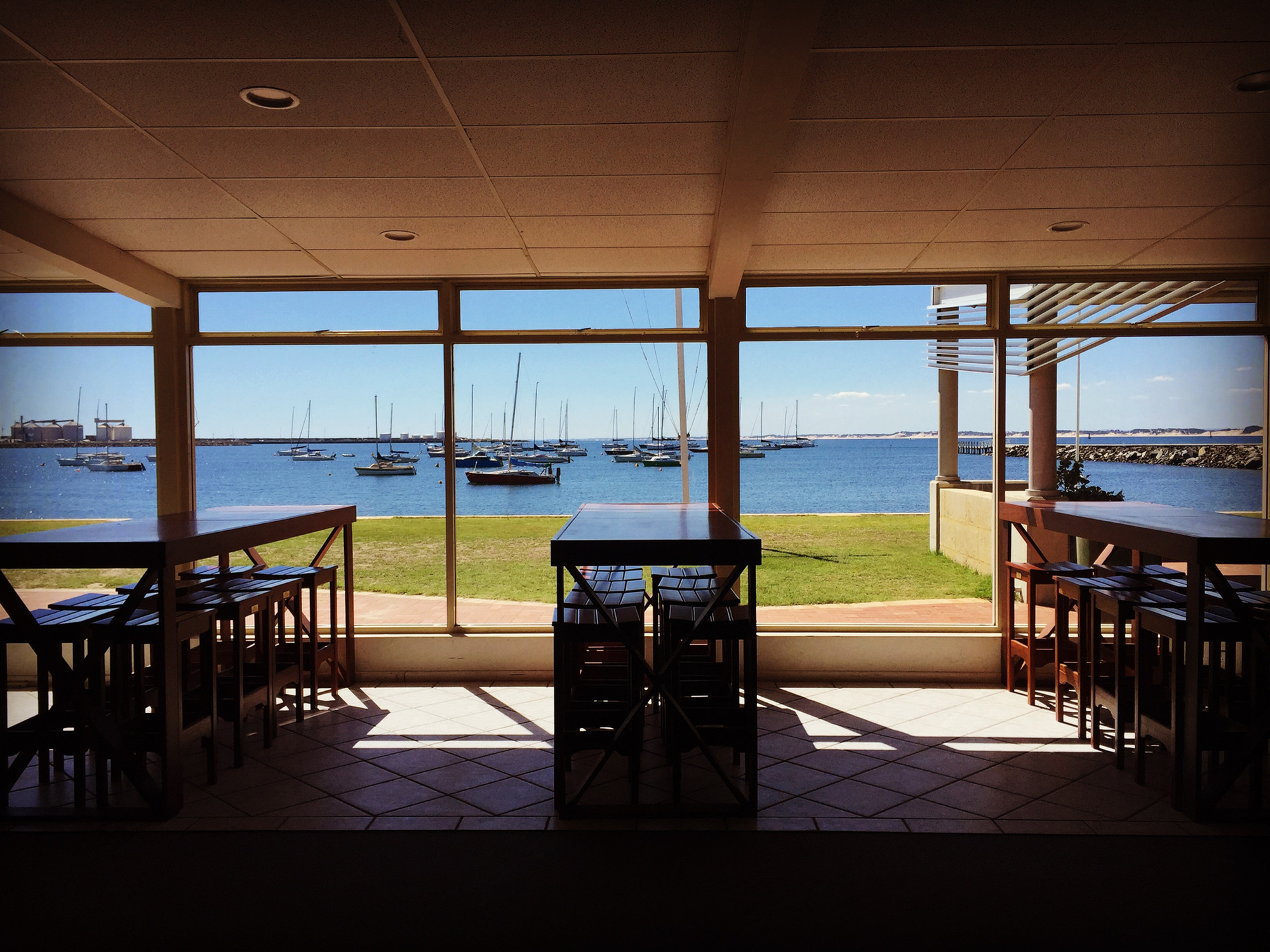 Koombana bay sailing club clubhouse