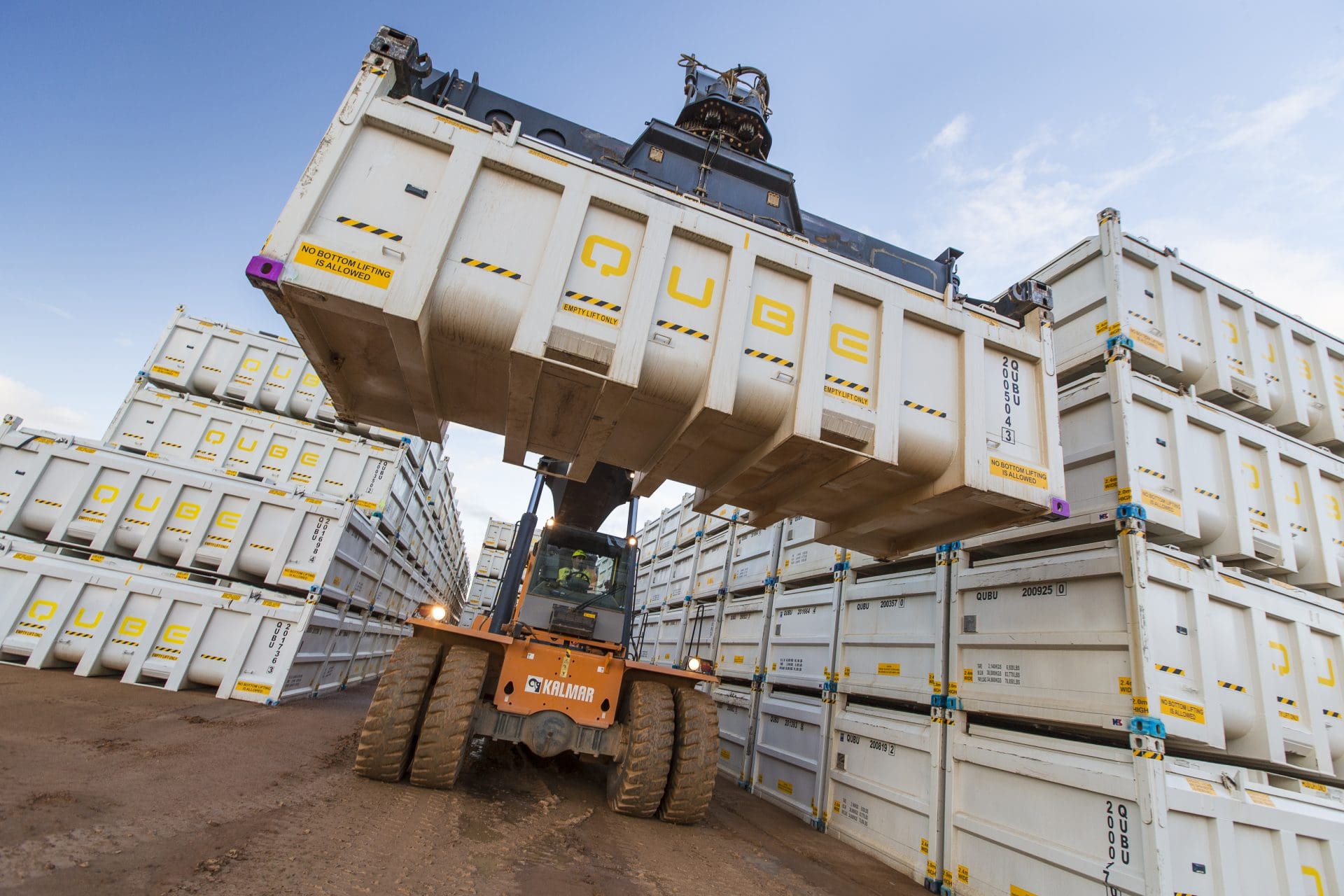 Qube bunbury container lift
