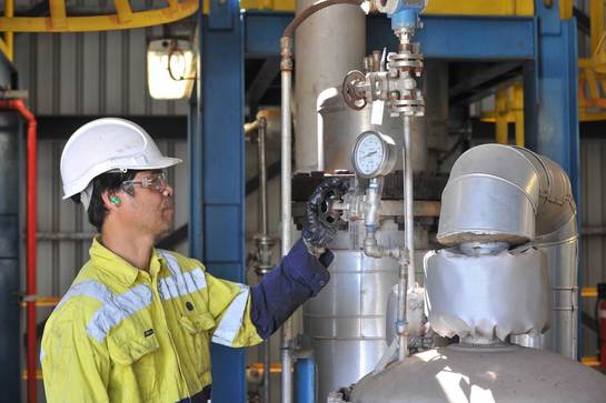 Wren oil refinery plant